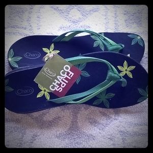 Chaco women's flip flops